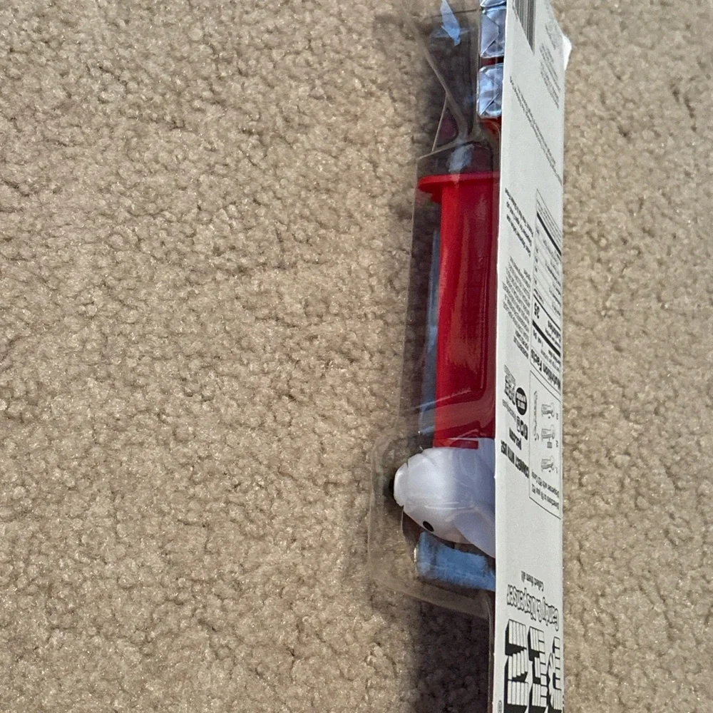 PEZ Bullseye Target Christmas Dog - 2024 Holiday Pez Dispenser Winter Snow new